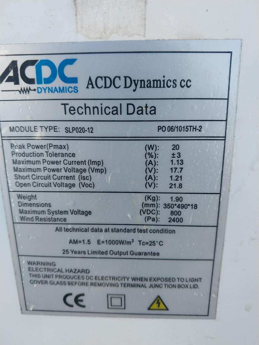 Lot of 5 solar panels