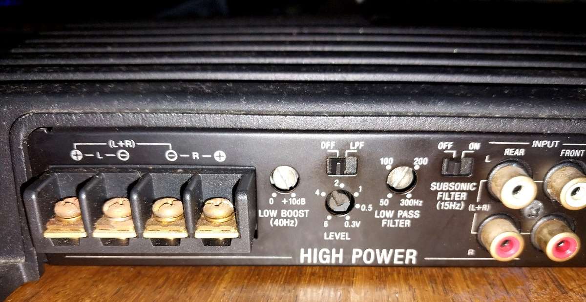 !! SONY XPLOD 1200W, 4 CHANNEL AMPLIFIER !!