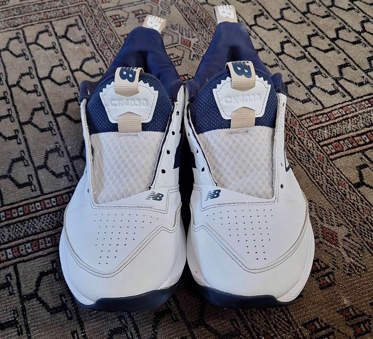 REDUCED New Balance CK4030N5 Cricket Bowlers spikes
