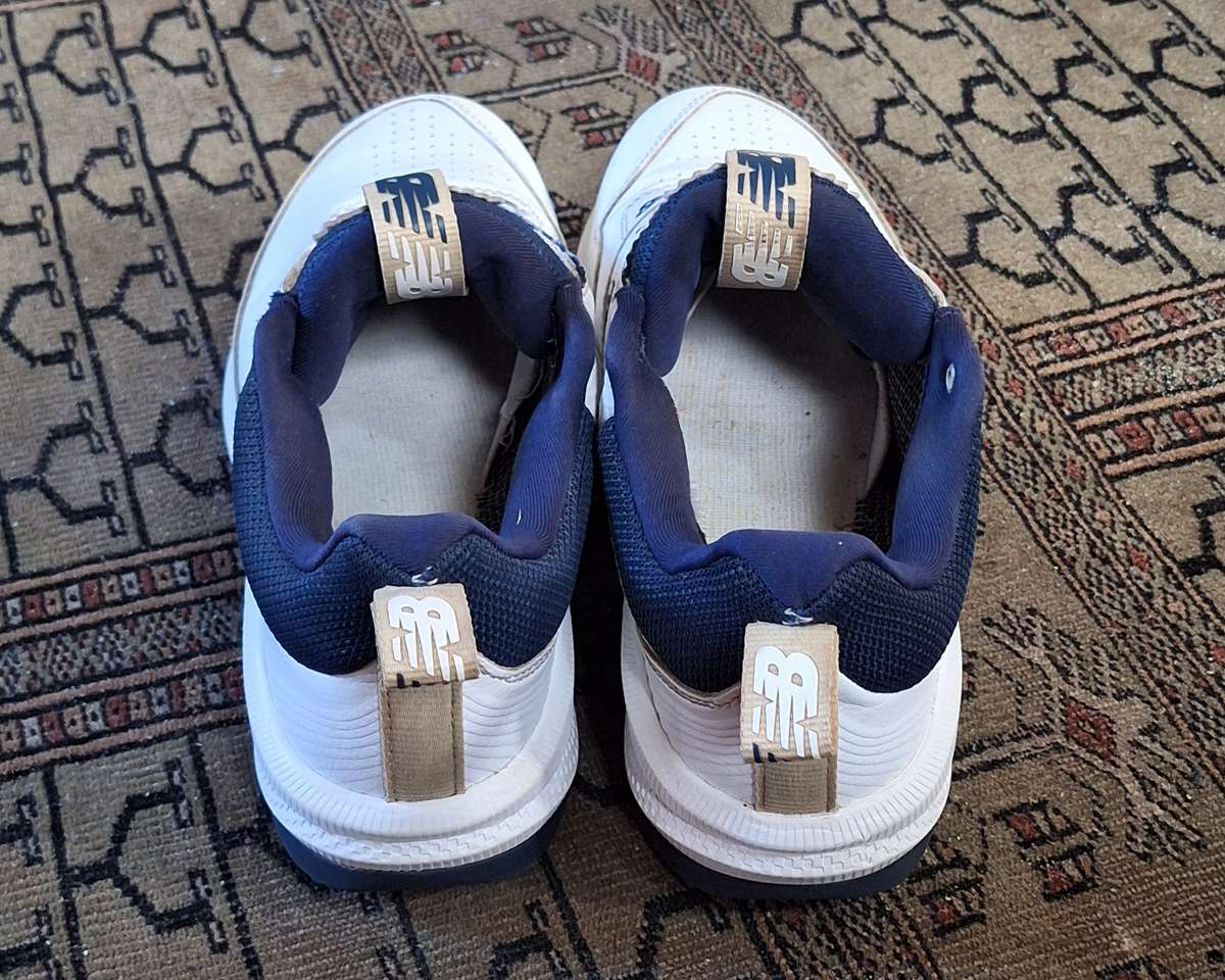 REDUCED New Balance CK4030N5 Cricket Bowlers spikes