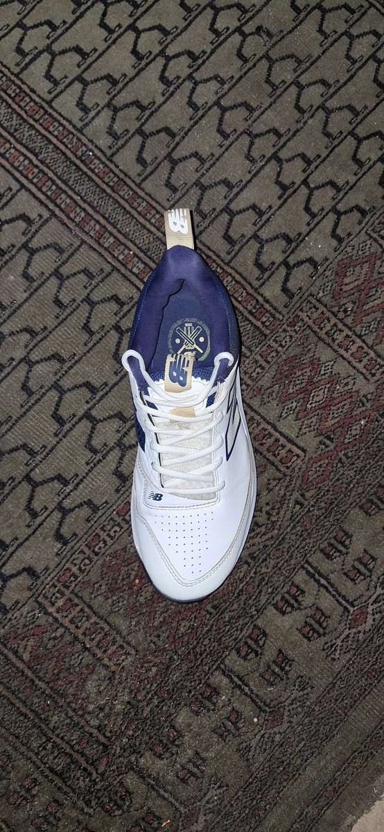 REDUCED New Balance CK4030N5 Cricket Bowlers spikes