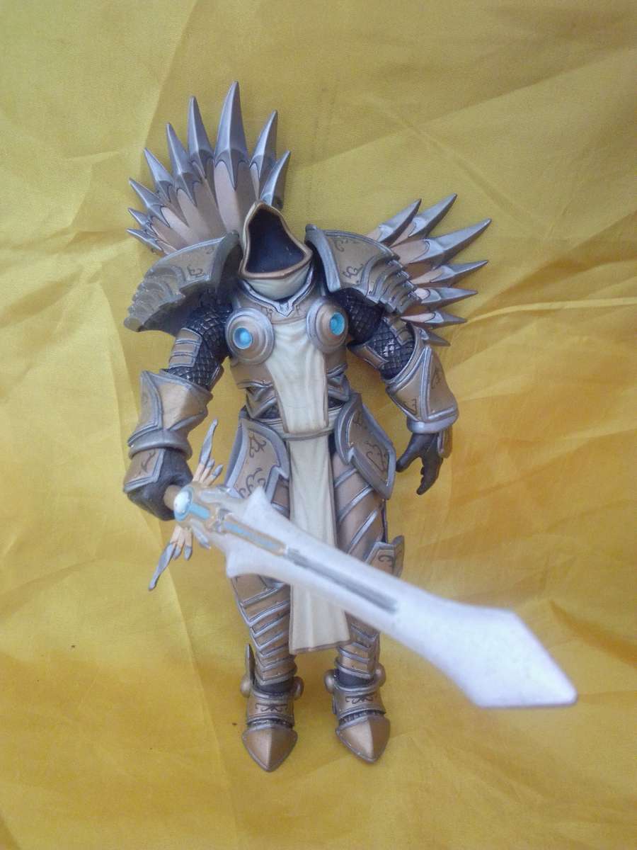 NECA 'Tyrael' Heroes of the Storm figurine