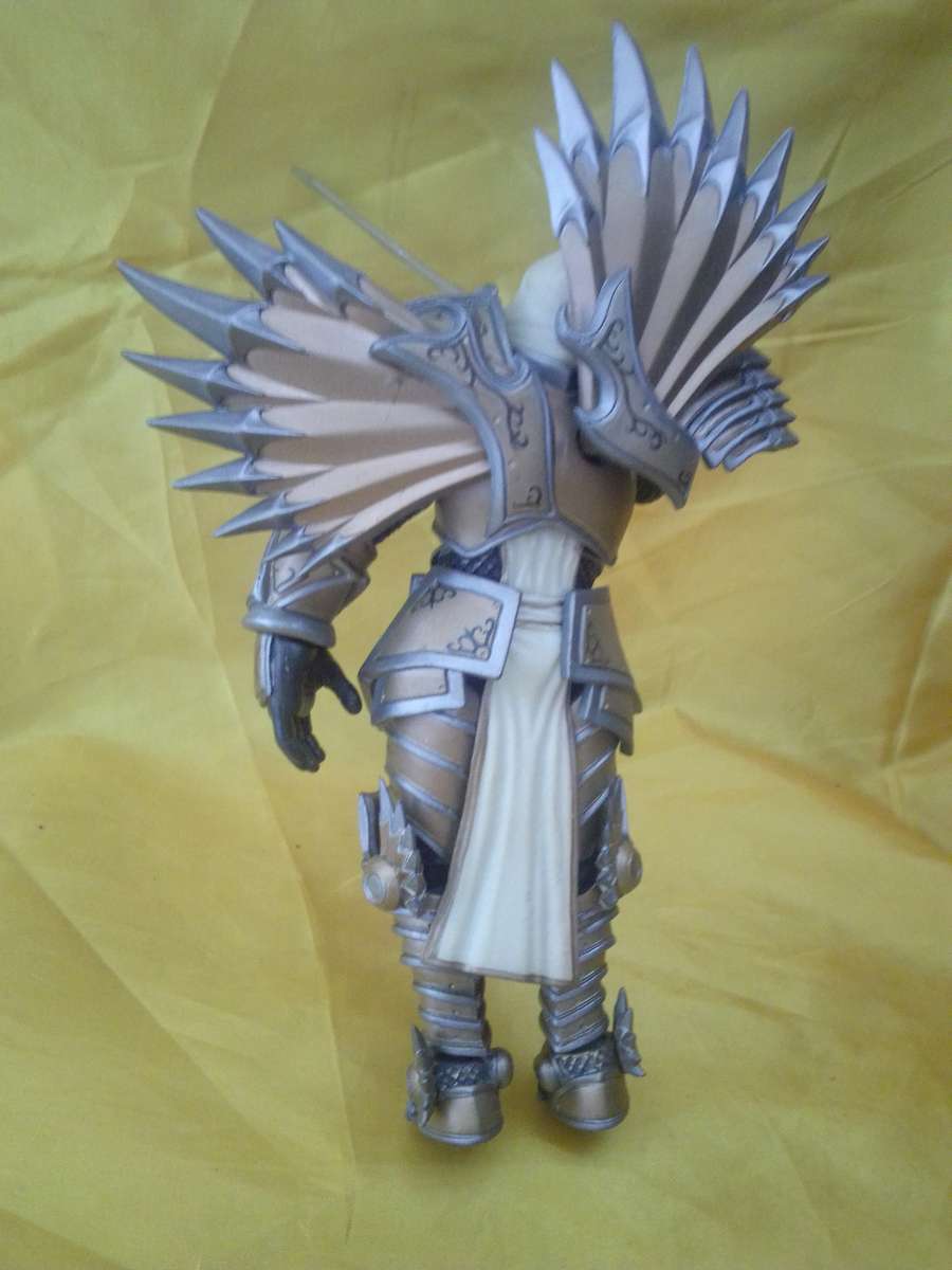 NECA 'Tyrael' Heroes of the Storm figurine