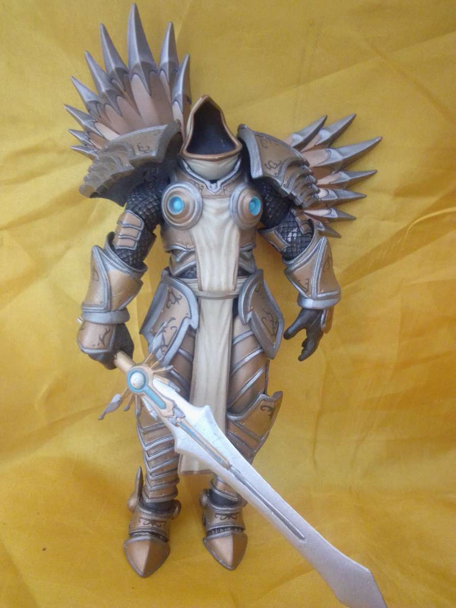 NECA 'Tyrael' Heroes of the Storm figurine