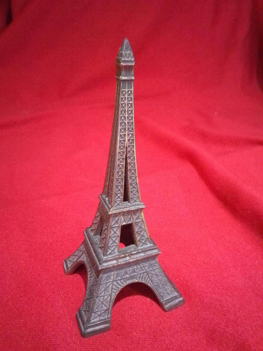 Retro Metal Eiffel Tower Souvenir