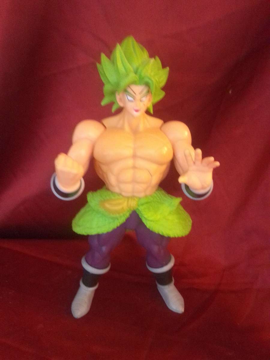 Large Dragon Ball Z 'Broly' Figurine (Articulated with sound and light)