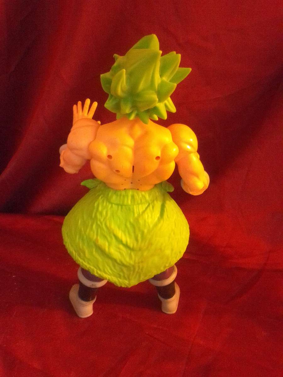 Large Dragon Ball Z 'Broly' Figurine (Articulated with sound and light)