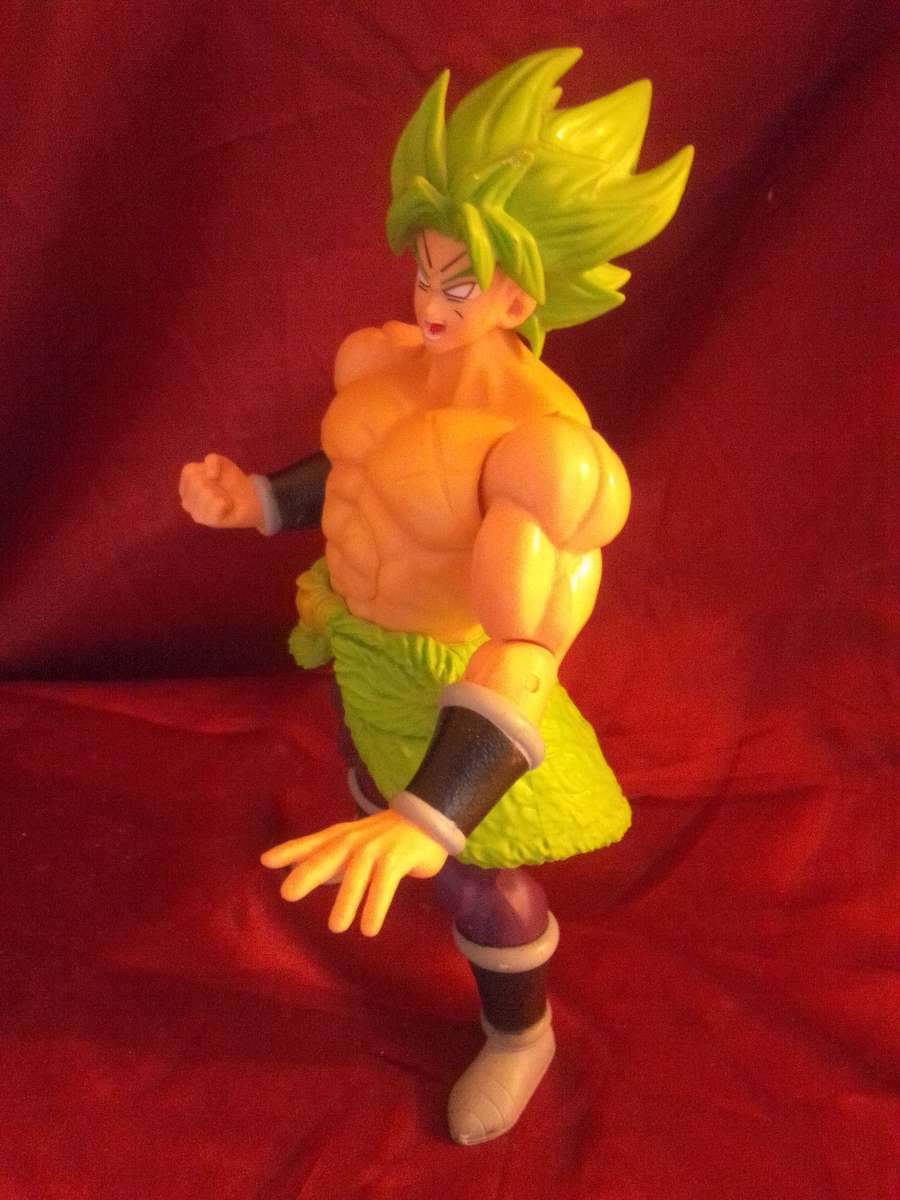 Large Dragon Ball Z 'Broly' Figurine (Articulated with sound and light)