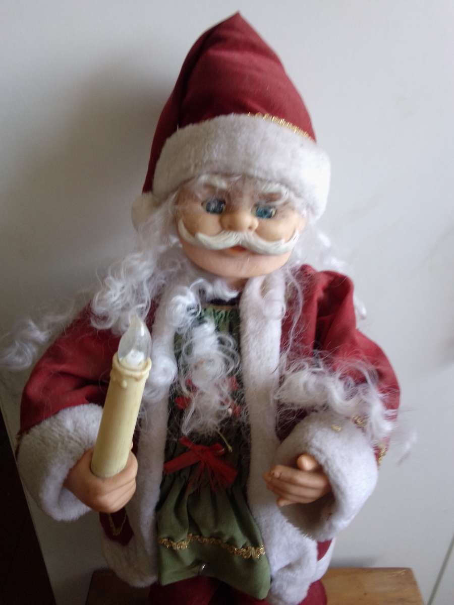 Large 1970's B & D Battery Operated Mechanical Father Christmas
