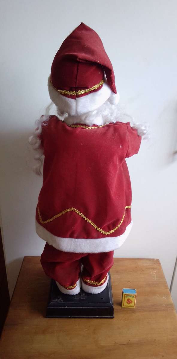 Large 1970's B & D Battery Operated Mechanical Father Christmas