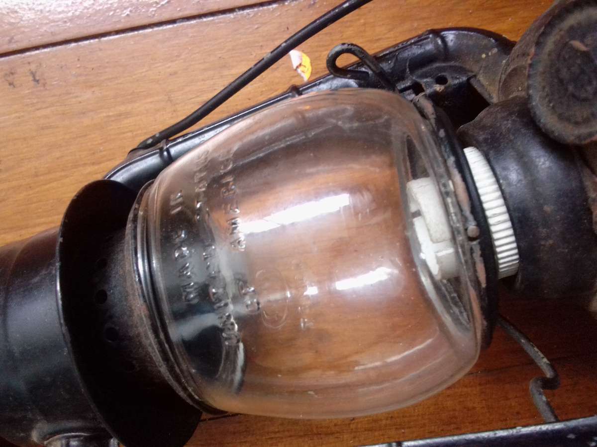 Old Dietz Comet USA Paraffin Lamp Converted Into Electrical (Working)