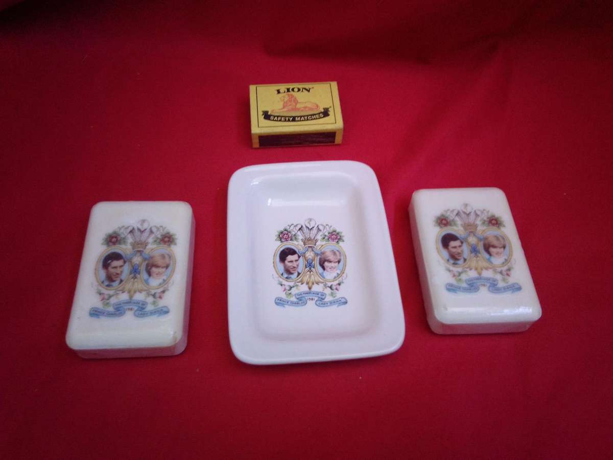 Prince Charles Lady Diana 1981 Marriage Porcelain Soap Dish With 2 Sealed Cakes Soap