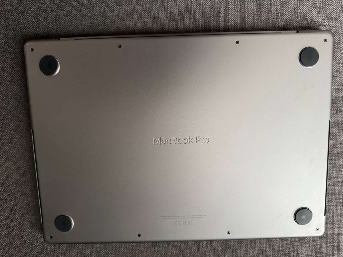 Apple MacBook Pro 14