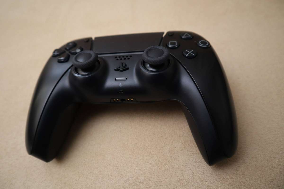 PlayStation 5 controller