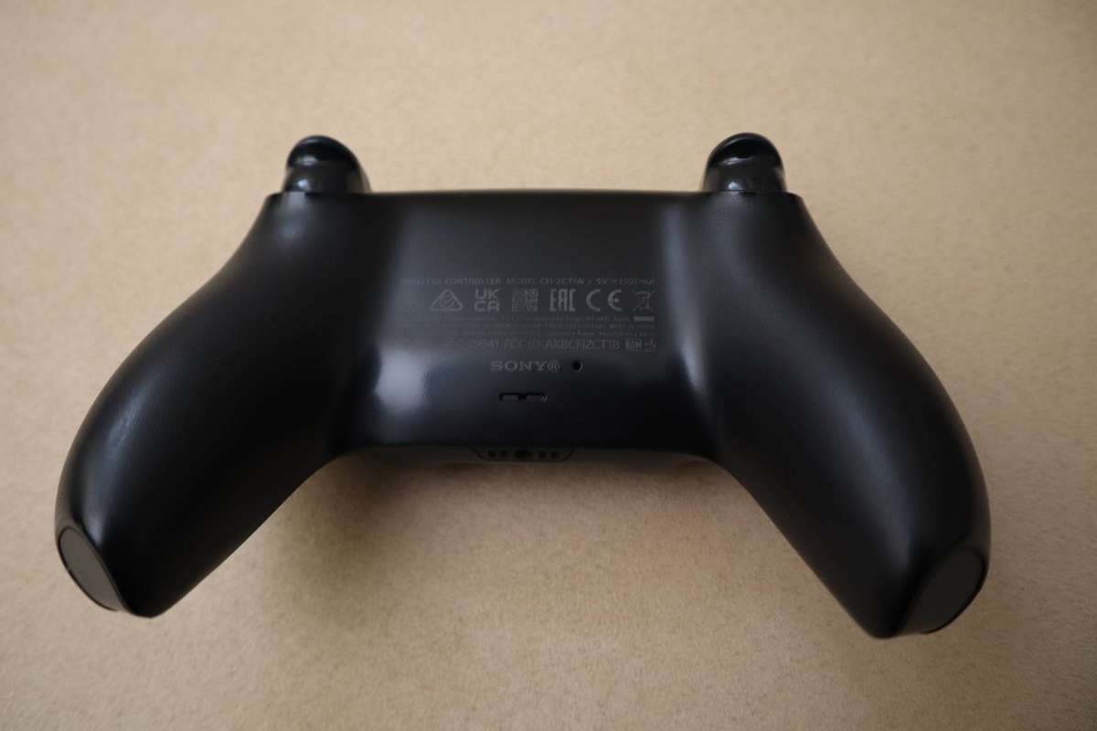 PlayStation 5 controller