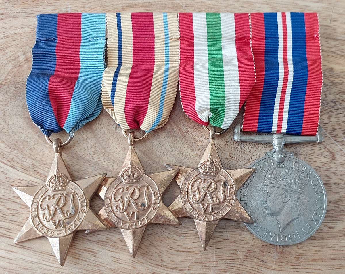 # WWII Group of 4 x Medals to 112309 W.L. Stringer #