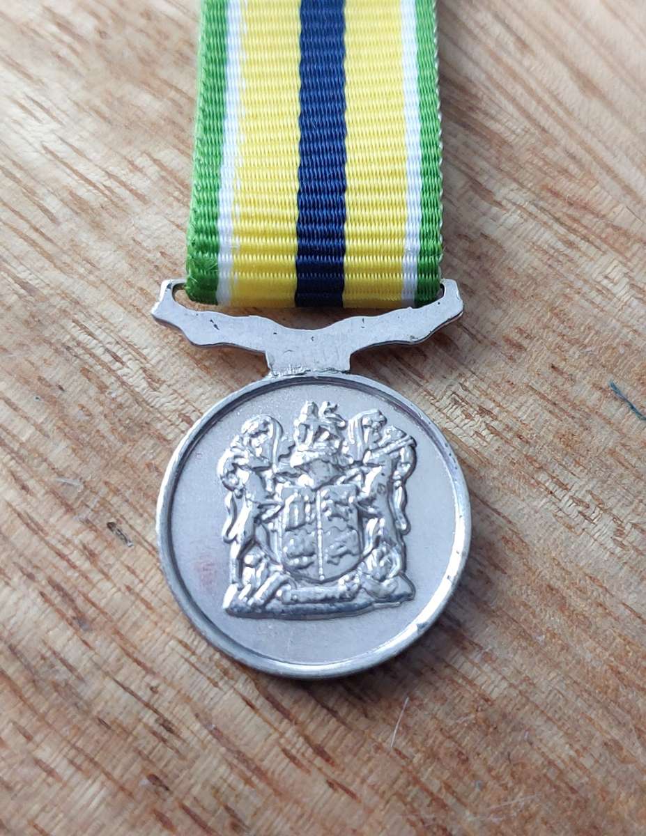 - SADF Miniature De Wet Decoration -