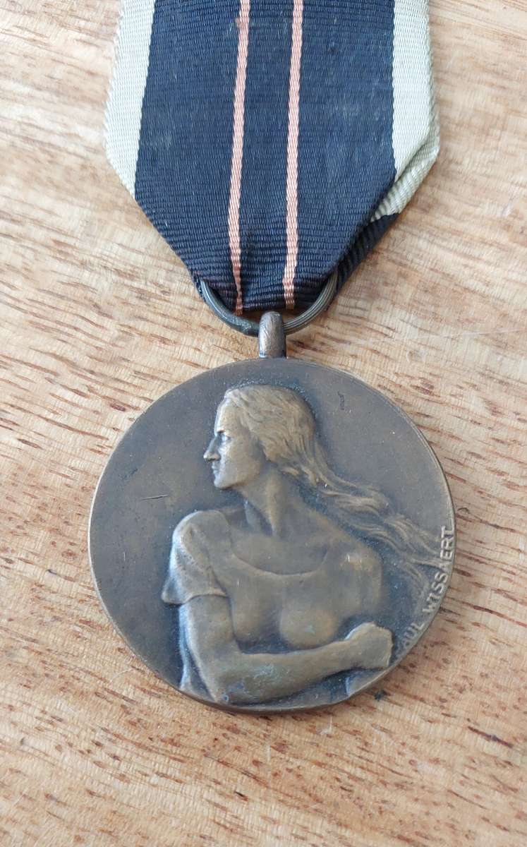 - Belgium Medal of the Resistance 1940-1945 / De Gewapende Weerstandsmedaille -