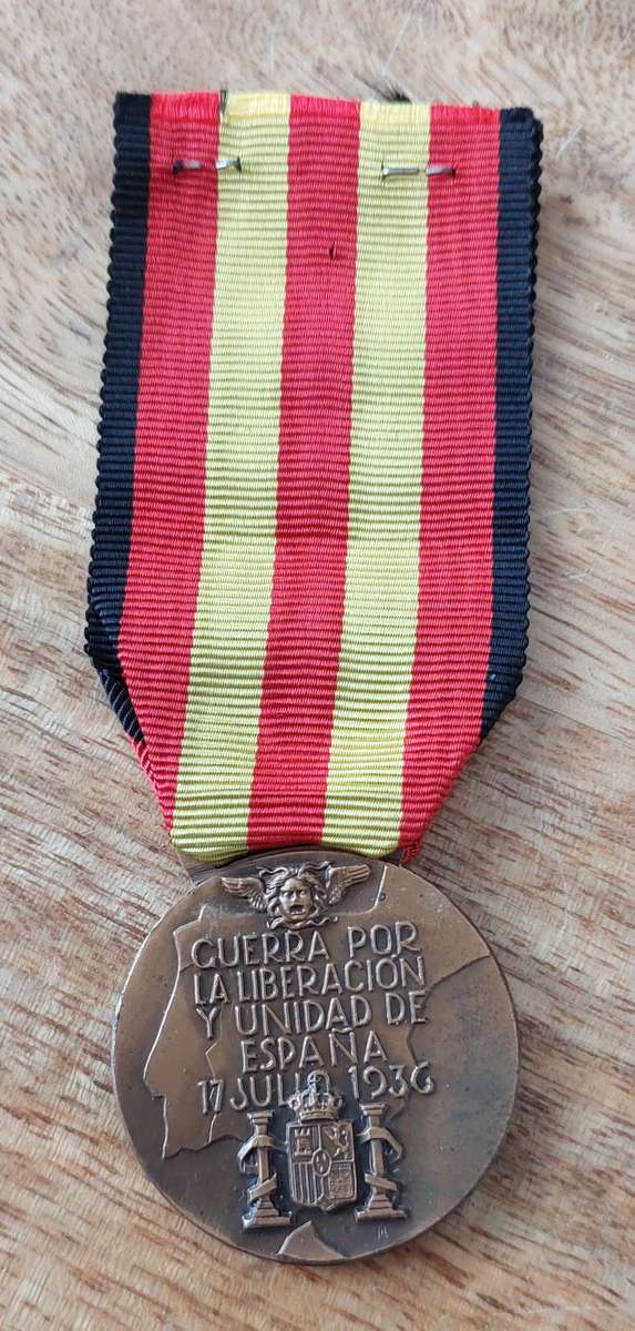 - Spanish Civil War Participants Medal of the Spanish Campaign -