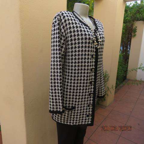 FOSHINI black and white houndstooth acrylic knit long sleeve cardigan size 42-44