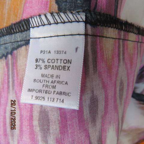 PENNY C colourful geometric printed A-line skirt with inverted pleats. Size 40