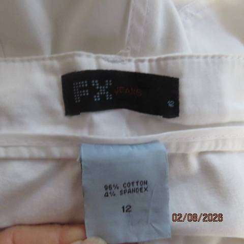 FX Jeans white cotton stretch pants with back and front pockets, straight legs, size 36