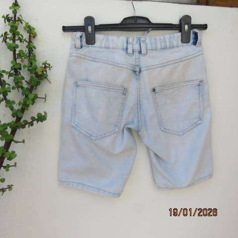 Boys light blue denim shorts in polycotton stretch by (&US) for a 10 yr old.