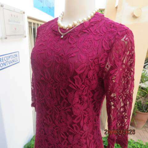 Audacity ruby red polyester lace knee-length slip-over dress size 34