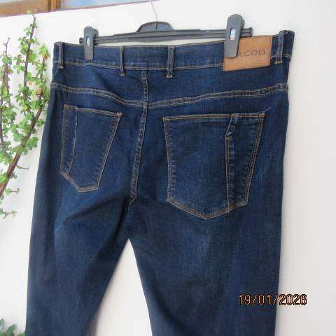 JACOB blue denim stretch cotton jeans with back-front pockets. Size 40