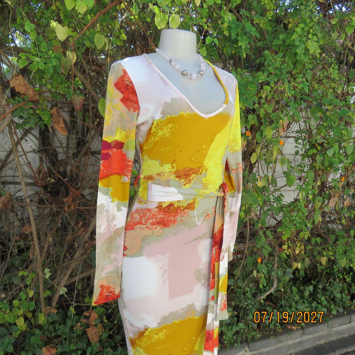 JUDY'S PRIDE soft stretch viscose long sleeve bodycon dress in unique colour print. Size 34.