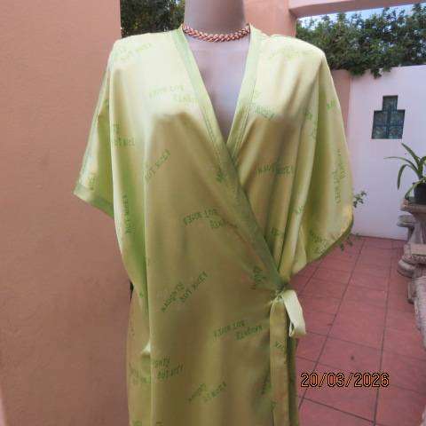 DREAMER lime green silky polyester fold-over night gown with short sleeves, size 44