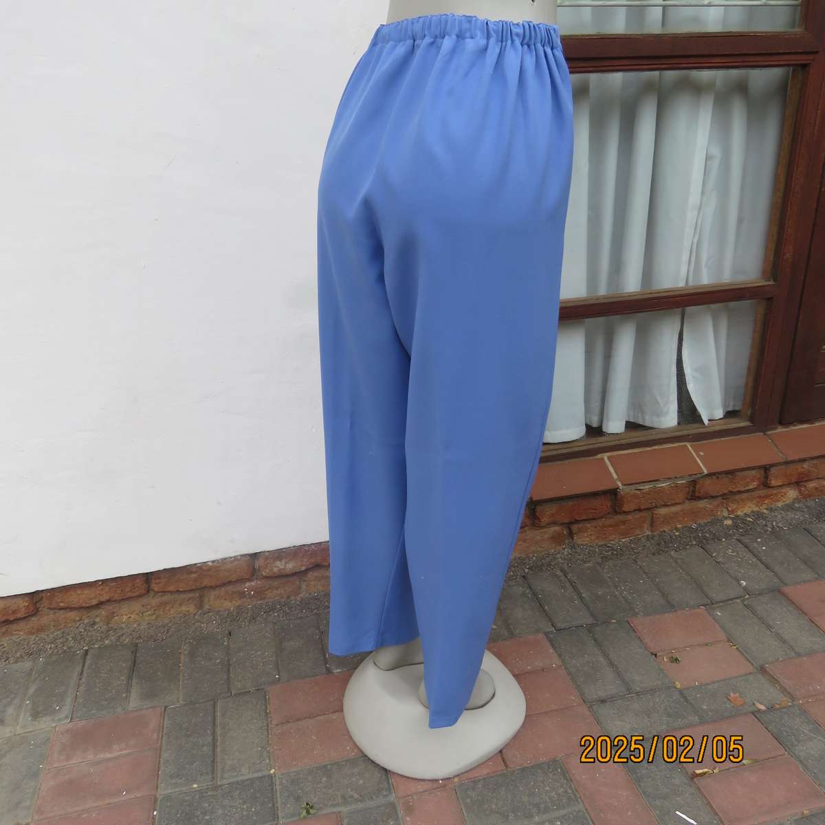 Skyblue owner made polyester ankle pants size 40. Flat front. Elasticated back. As new