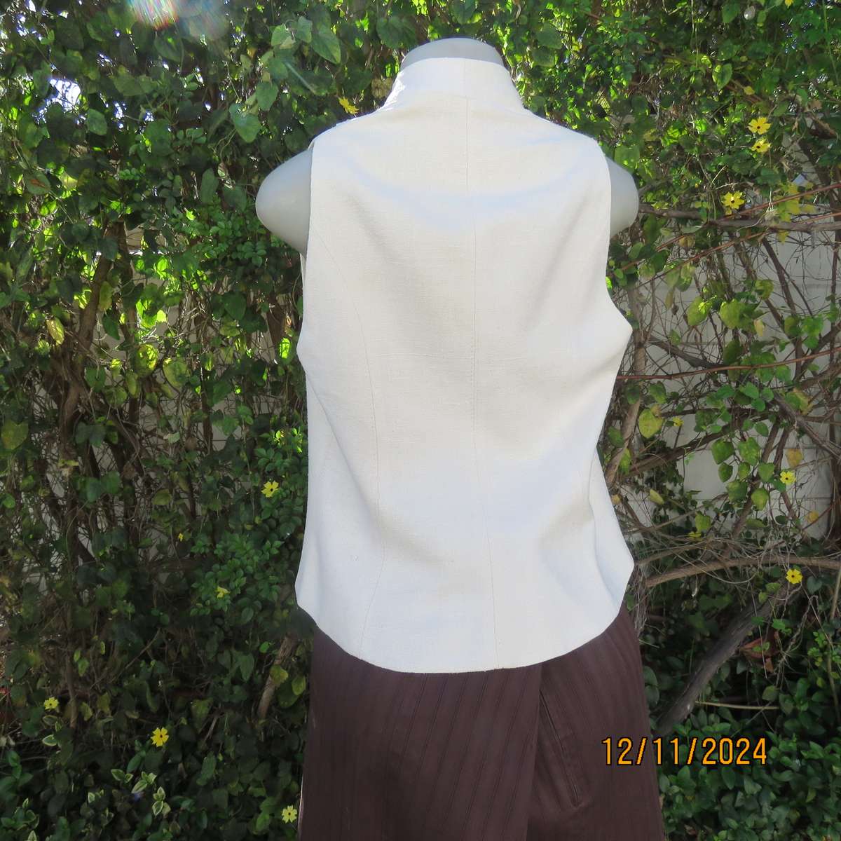 Amazing rich cream wool/poly sleeveless top/waistcoat by NADA Istanbul.Size 36. Brand new con