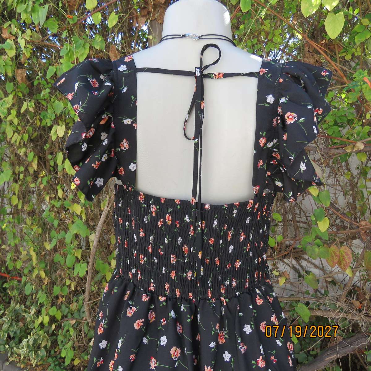 SHEIN cool black polyester dress with tiny flower print. Elasticated bodice. Size 42