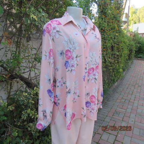 Vibrant pink-purple floral long cuffed sleeve button-down top, open collar, size 46-48