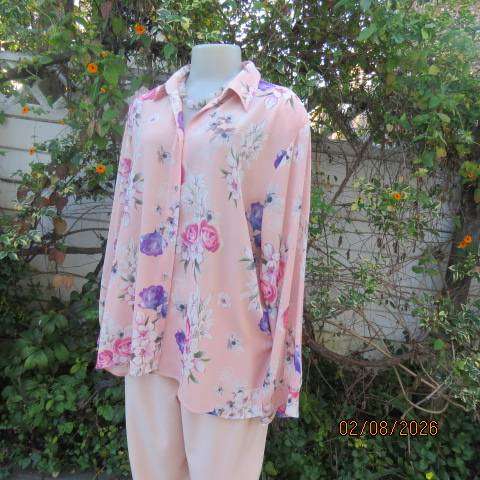 Vibrant pink-purple floral long cuffed sleeve button-down top, open collar, size 46-48