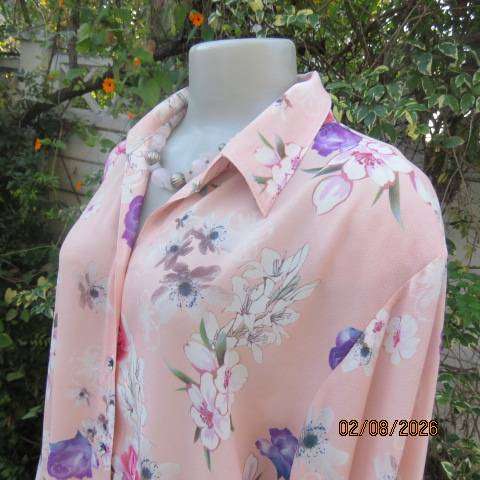 Vibrant pink-purple floral long cuffed sleeve button-down top, open collar, size 46-48