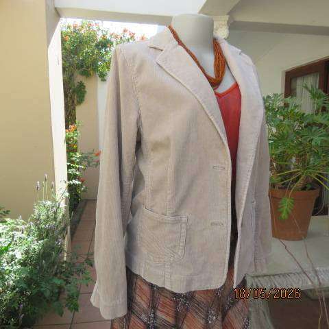 Woolworths beige corduroy long sleeve tailored jacket with 2 front pockets, size 36