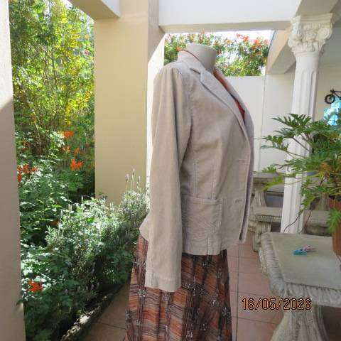 Woolworths beige corduroy long sleeve tailored jacket with 2 front pockets, size 36