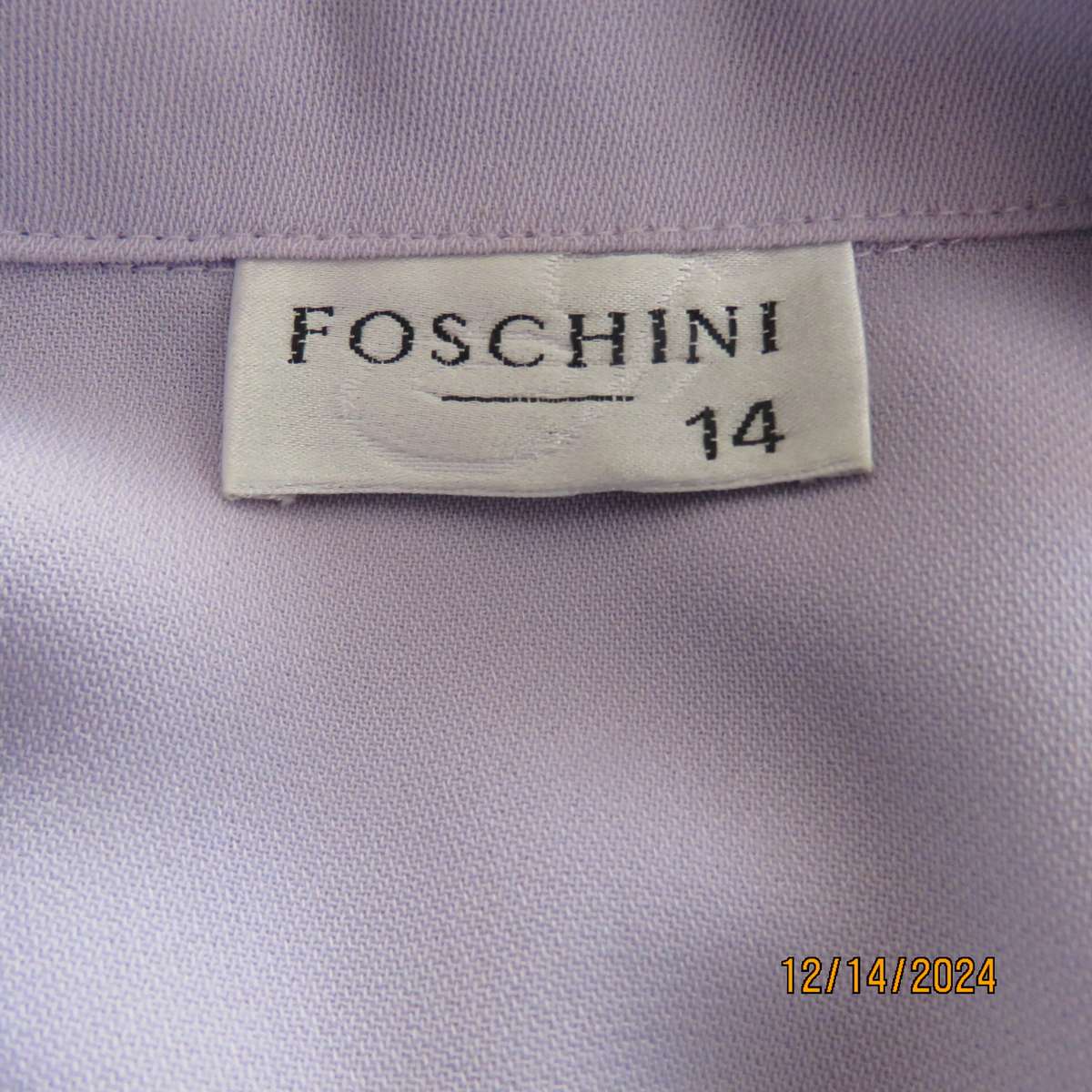 Elegant sleeveless lilac long 100% polyester jacket. Button down/open collar. Size 38 FOSHINI.New co