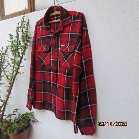 WRANGLER men's red-black and white check woven polycotton shirt size Large