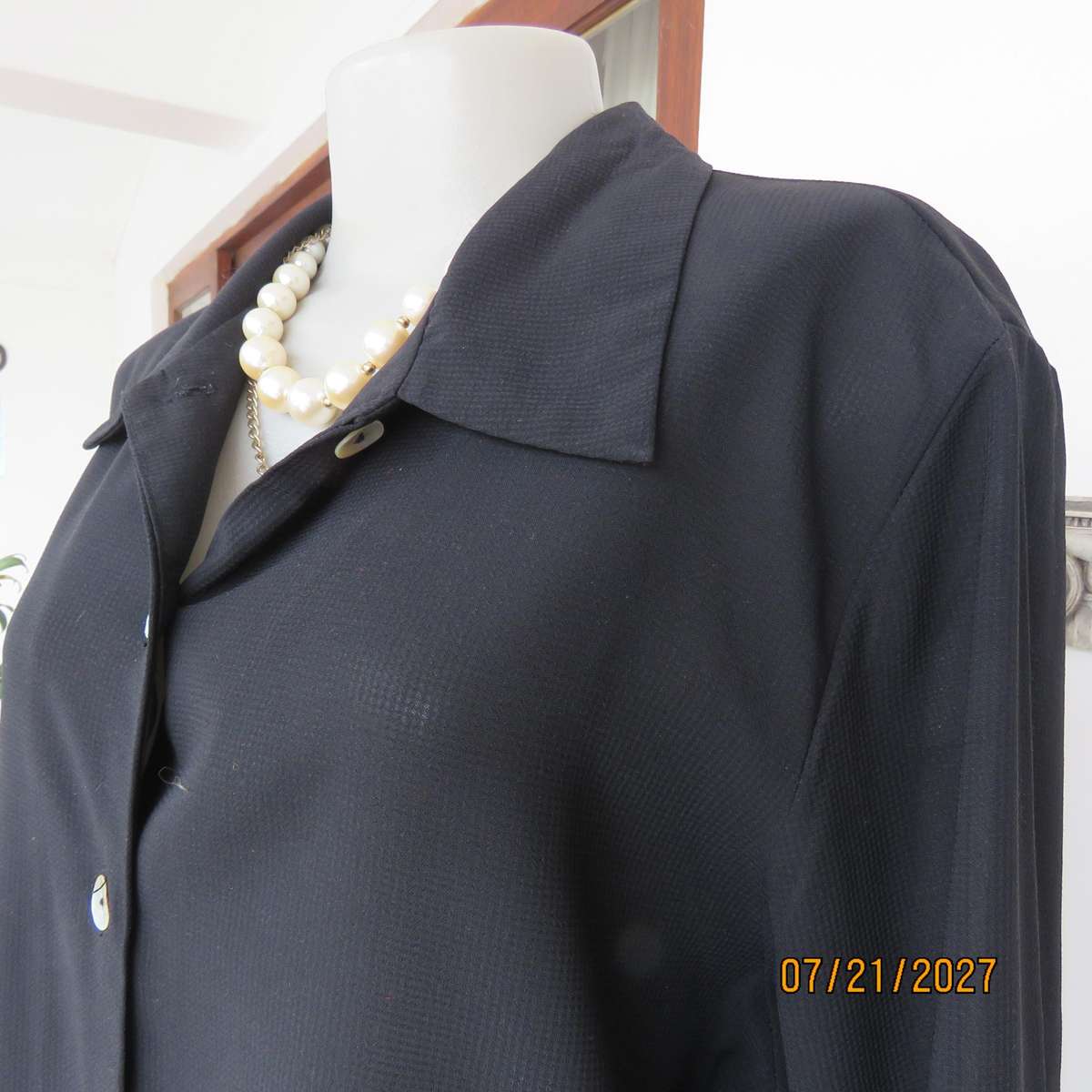 REGOR black tiny opaque check polyester long sleeve button down shirt. Size 38