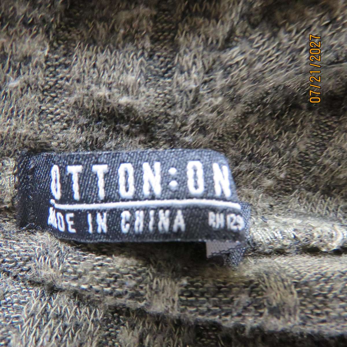 COTTON ON mottled olive green soft polyester stretch knitted long top-cowl neckline. Size 38