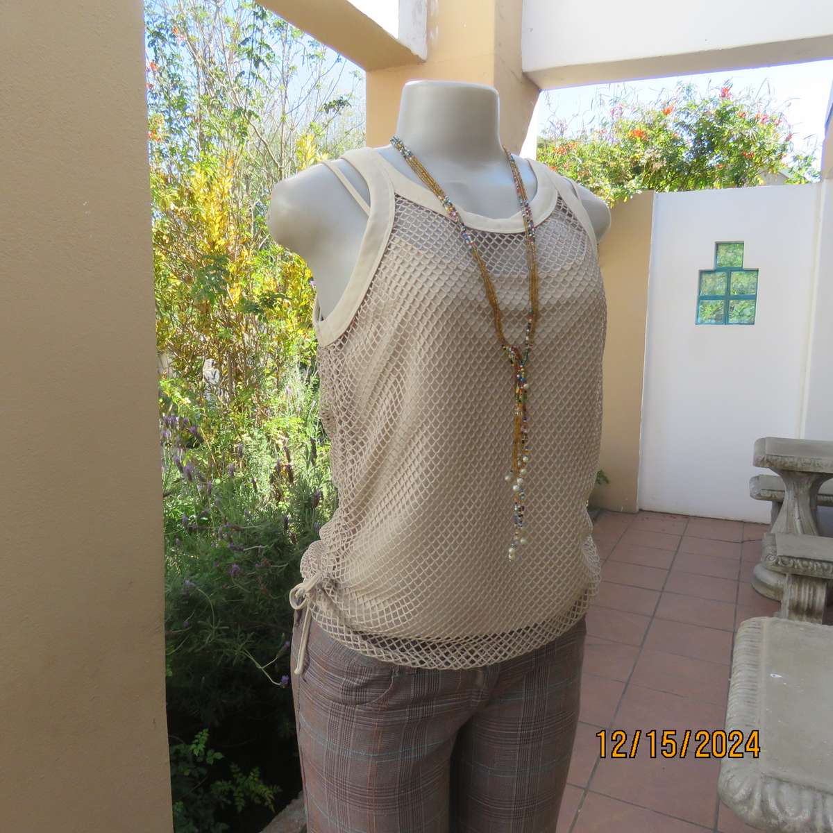 Charming 2 pc wheat colour top with cami and mesh overlayer.Size 36 by OAKTREE. Brand new cond