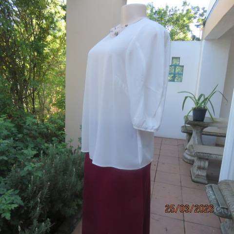 M&Co UK elegant white slip-over with unique sleeve design, size 38