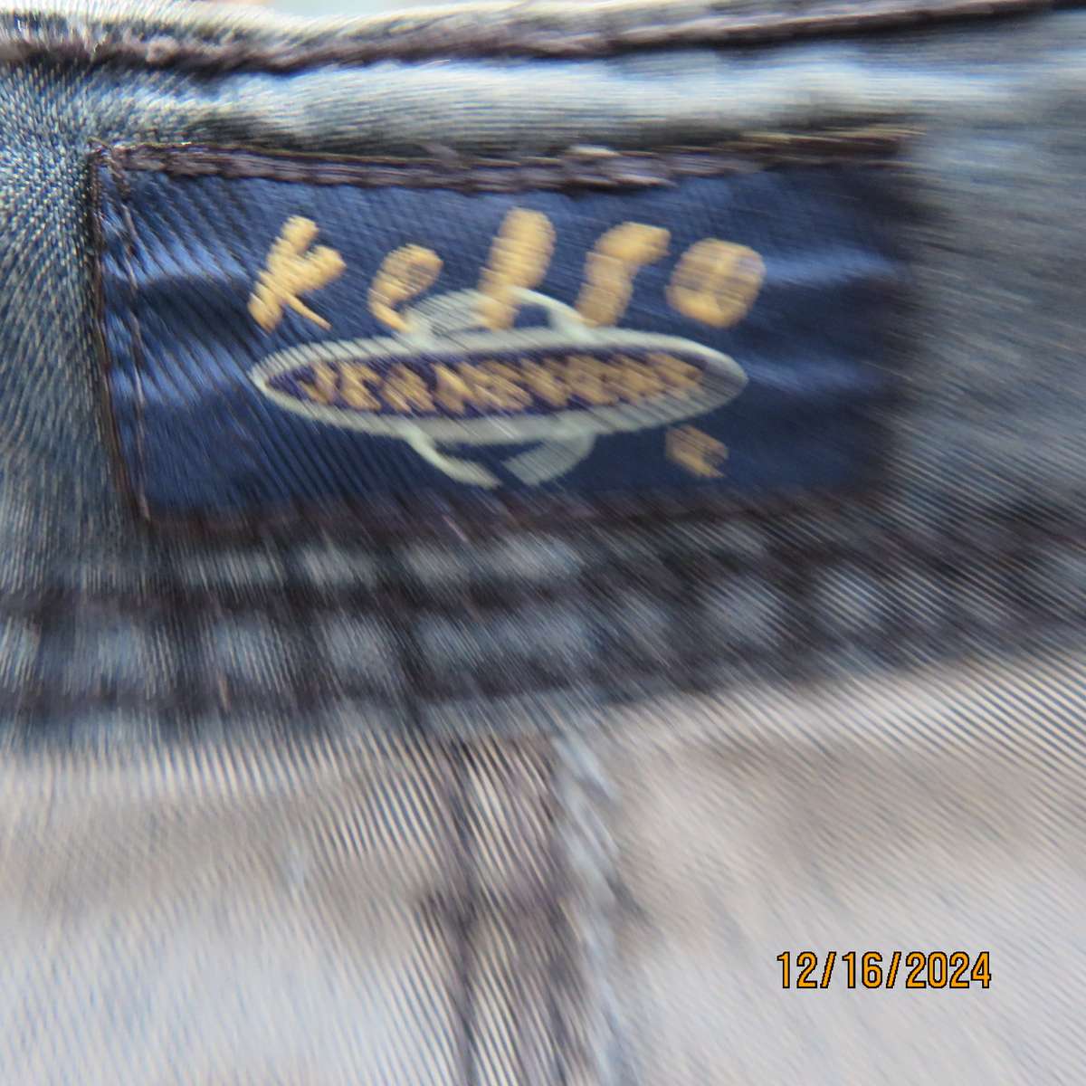 Amazing light weight blue denim jeans by KELSO size 36. Pretty pockets. Decorative stitching. As new