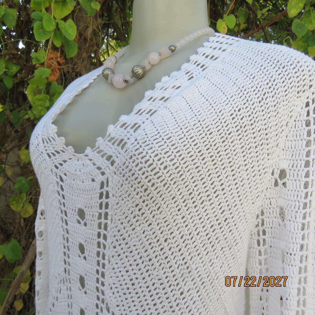 QUEENSPARK white crochet long sleeve top in cotton yarn. Size 38.