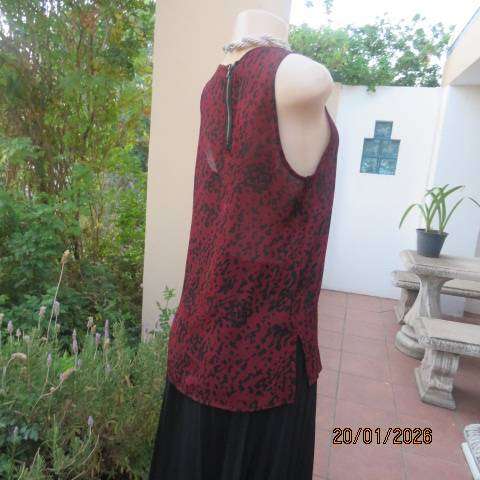 JAY JAYS sleeveless sheer polyester garnet red-black animal print top with back zip. Size 36