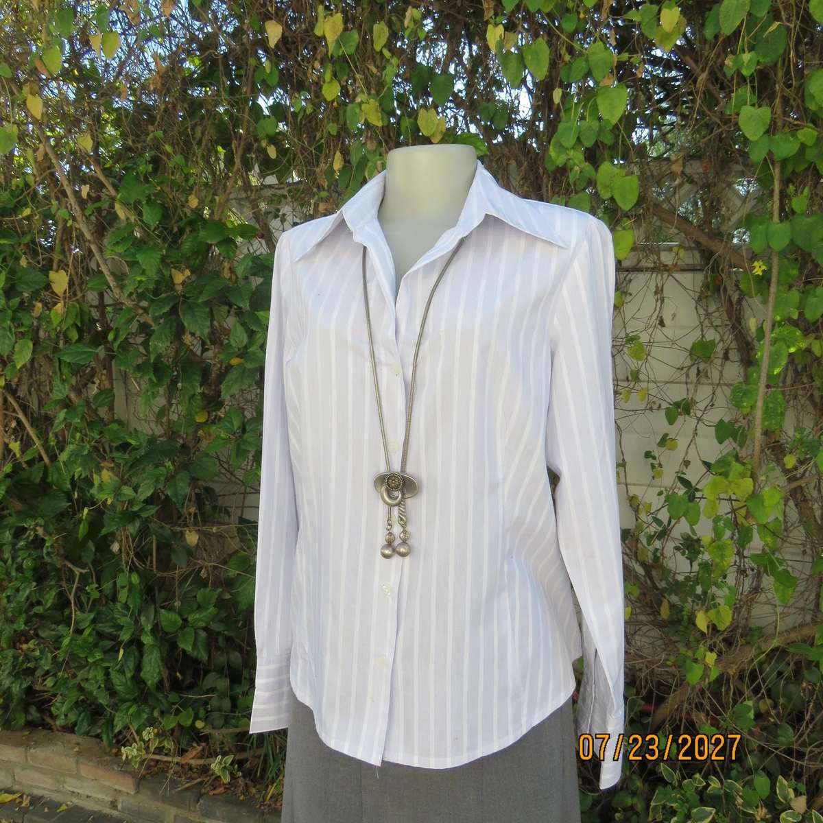 QUEENSPARK long sleeve 100% cotton white-grey vertical striped size 38 tailored shirt.