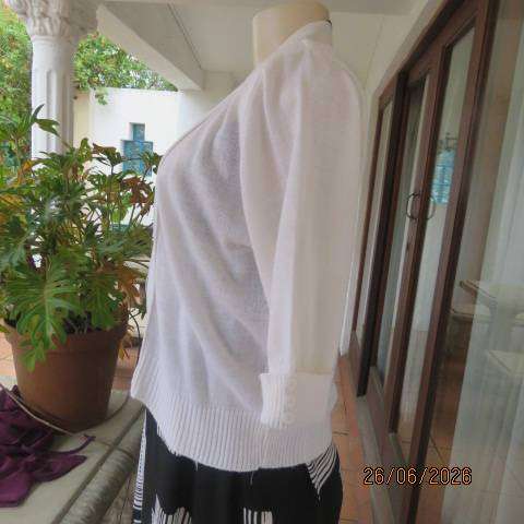 Judy's Pride acrylic knit white open front cardigan with elbow length sleeves size 40